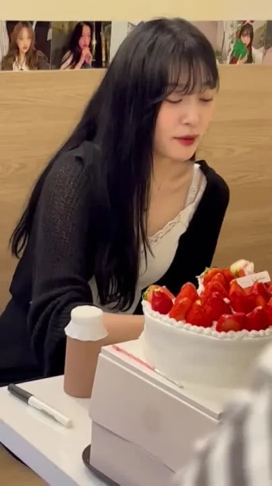 230603 Choerry visiting her birthday cafe event