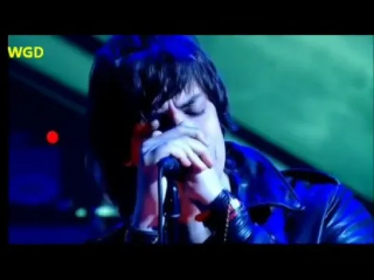 The Strokes - Under Cover Of Darkness (on 'Later Live with Jools Holland') May 2011