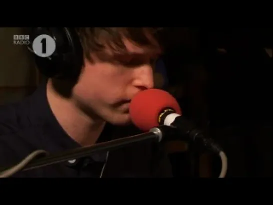 James Blake – The Wilhelm Scream (live at BBC)