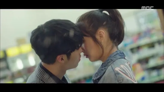 Joy ♥ Woo Do Hwan - Kissing Scene