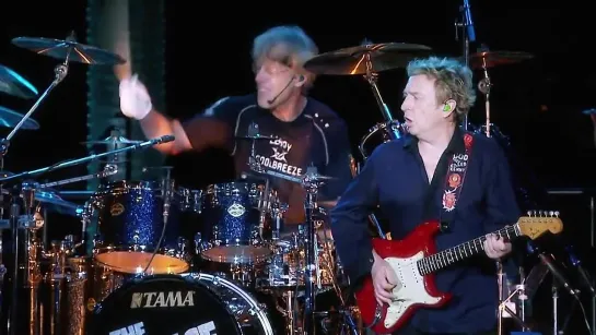 The Police - Walking On The Moon (Certifiable: Live in Buenos Aires, 2007)