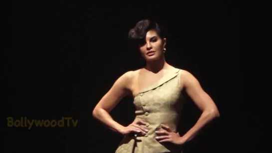 Jacqueline fernandez stunning Ramp Walk Lakme Fashion Week 2018