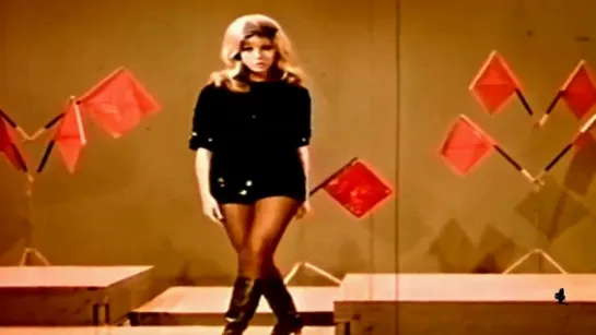 Nancy Sinatra - These Boots Are Made for Walkin'