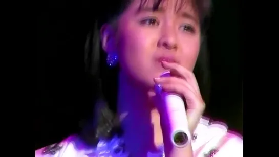 菊池桃子 Kikuchi Momoko ー Akai Inazuma _ Talking [LIVE FANTASY 1986, pt.11]