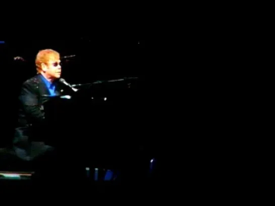 Elton John - Daniel ("Don't Shoot Me I'm Only the Piano Player" - 1973) СПБ, 07.11.2011