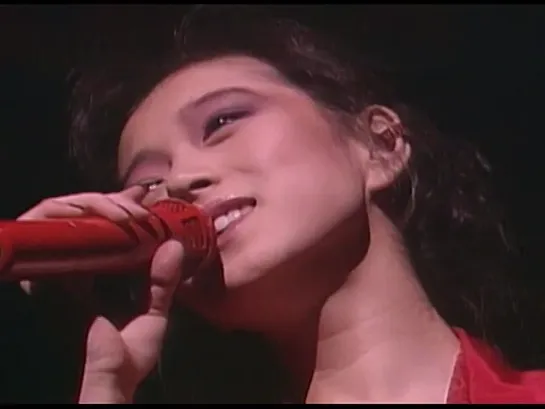 Akina Nakamori 中森明菜／赤のエナメル Aka no Enamel. (Live in 87・A HUNDRED days at 東京厚生年金会館, 1987.10.17)