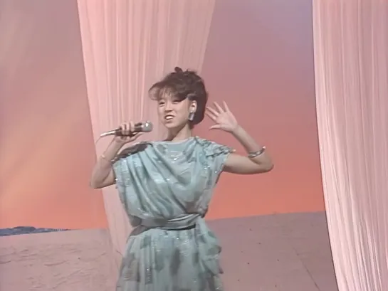 Akina Nakamori 中森明菜 - サザン ウインド Southern Wind.1984 4K AI Upscaling