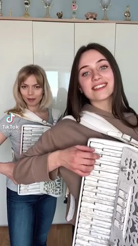 Дуэт аккордионисток🎶