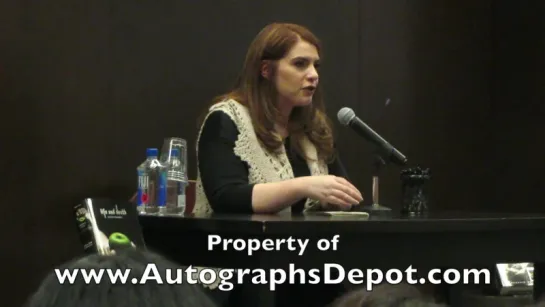 Stephenie Meyer talks about the new Twilight and answers questions from the audience in NYC 15