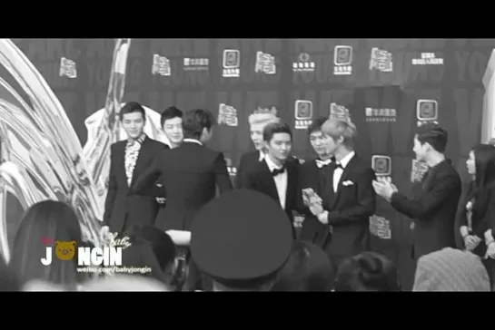 [FANCAM] 130414 EXO @ 13th Annual Billboard Music Festival - Red Carpet