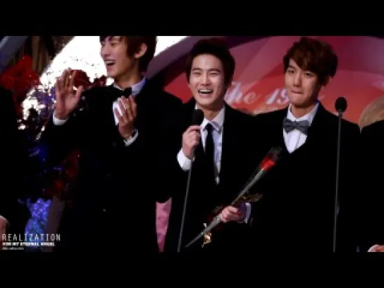 [FANCAM] 121128 EXO-K (Suho Focus) @ The 19th Korean Entertainment Arts Awards