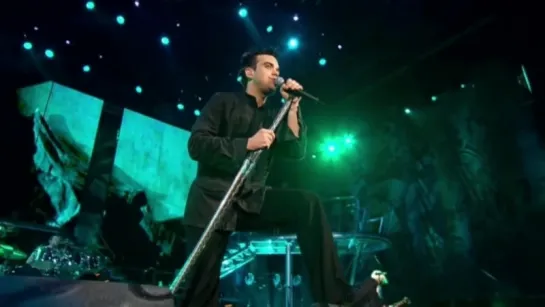 Robbie Williams ¦ Feel ¦ Live At Knebworth 2003