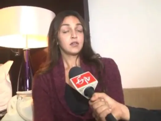 Praveen kaler(RU Persident2010) organise a ESHA DEOL intervew with ETV in hotel meriat