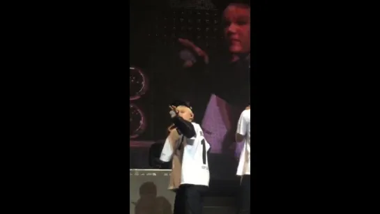 TAEHYUNG is crying 150727