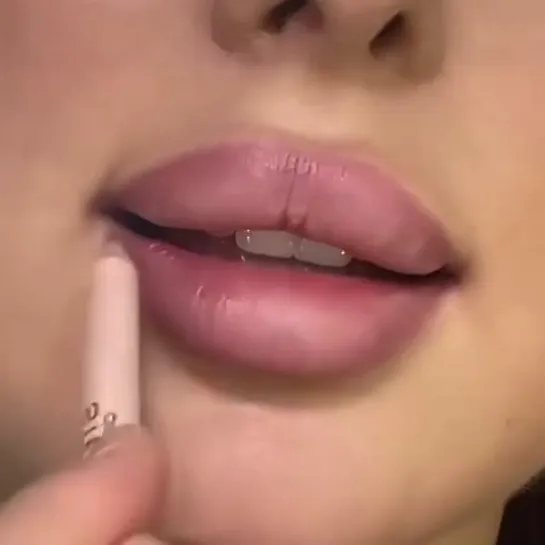 OMBRÉ LIPS