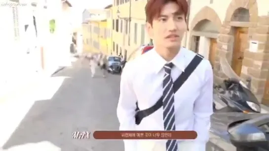 Changmin looks like a high school boy here - - 東方神起 - 동방신기 - TVXQ - LIFE_IS_A_JOURNEY