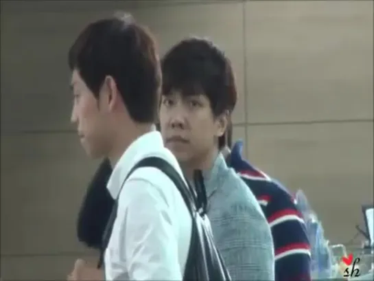 120901 lee seung gi en aeropuerto incheon - YouTube.flv