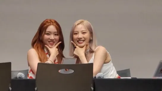 220626 Fansign Makestar - Go Won, HaSeul LOONA