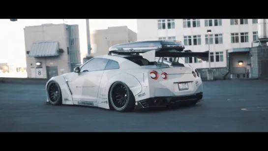 NISSAN GTR R35