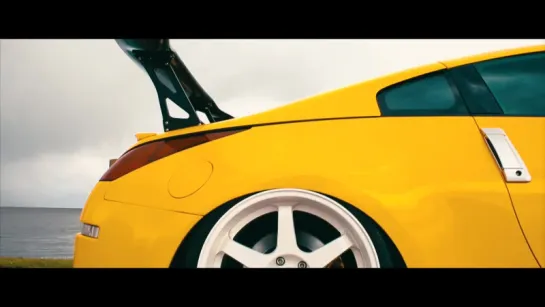 Yellow Nissan 350z