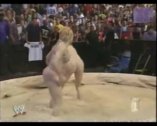 Trish vs Stacy - Mud Match  (Raw 08-19-02)