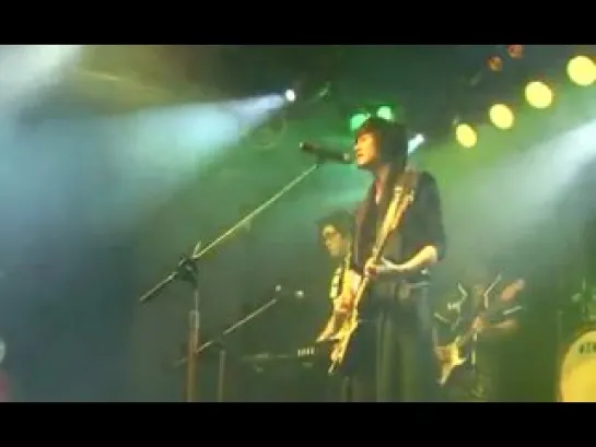 Kim Bum - The Woman Who Cut My Guitar Cord (LIVE)