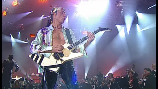 Scorpions  & Berliner Philharmoniker - Hurricane 2000