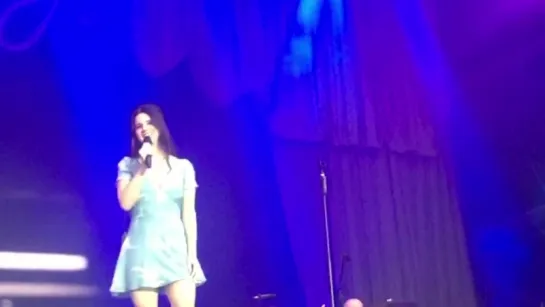 Lana Del Rey – Shades Of Cool (Live @ «Lollapalooza Festival»)