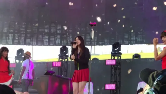 Lana Del Rey – Cherry (Live @ «KROQ Weenie Roast Y Fiesta»)