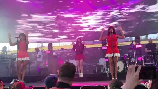 Lana Del Rey – Cherry (Live @ «KROQ Weenie Roast Y Fiesta»)