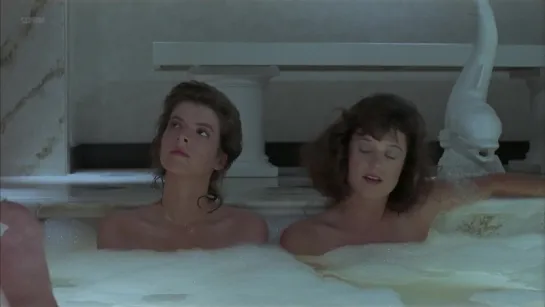 Sara Eckhardt, Karen Kohlhaas Nude - Things Change (US 1988) 1080p WEB