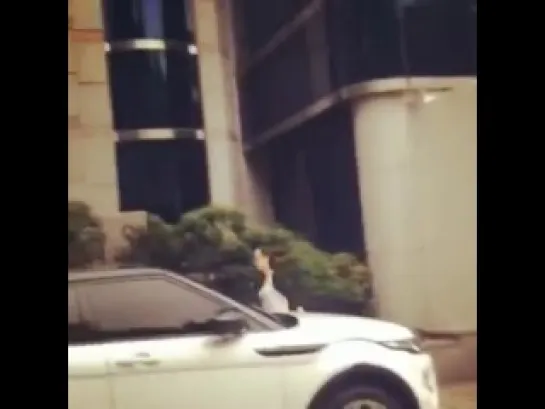 f(x) Leaving SM Building (140621)