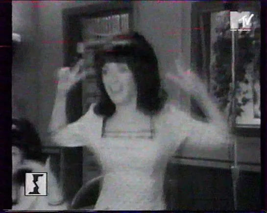 Cher"The Shoop Shoop Song" K10 MTV