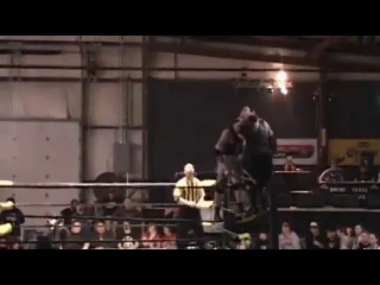 [WM] CZW Dragon Night 27.03.2010 - Drake Younger vs. MASADA (Ultraviolent Match)