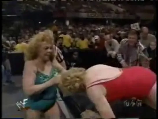 WWF SmackDown 21.10.1999 - Moolah vs Mae Young