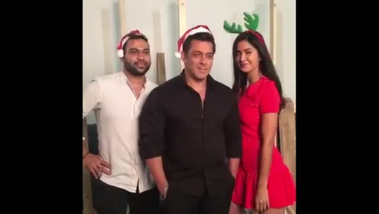 Merry Xmas from Tiger and Zoya ...