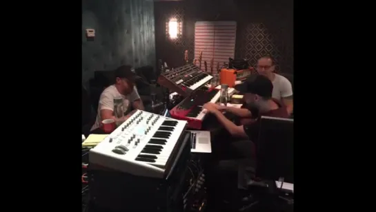 Linkin Park Hanging in the studio