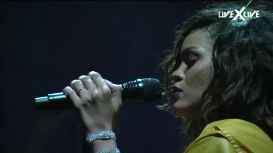 Rihanna - Stay (live at Rock in Rio 2015)