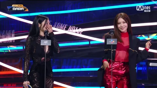 [CLIP] Tiffany and Sooyoung - Best Female Group (MAMA 2021)