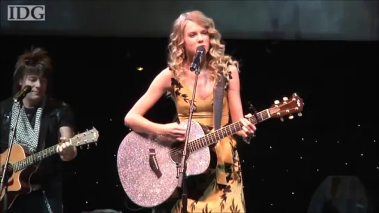 Taylor Swift - Love Story (Live at Sony's CES 2010 Press Conference, 2010)