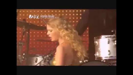 Taylor Swift - Love Story (Live at Sound Relief, Sydney 2009)