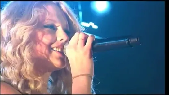 Taylor Swift - Love Story (Live at CMC Rocks the Snowys 2009)