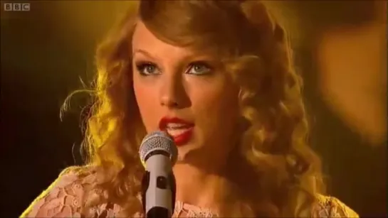 Taylor Swift - Love Story (Live on BBC Radio 1 Teen Awards 2010)