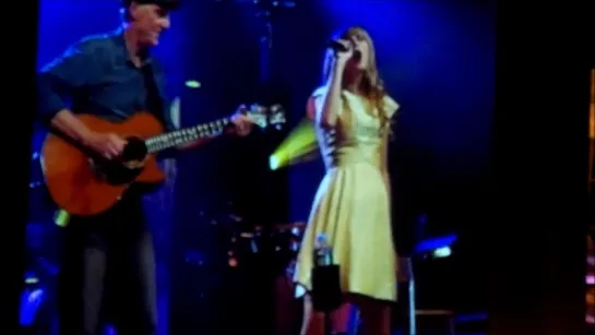 Taylor Swift - Love Story (Live at Jame Taylor Concert 2012)