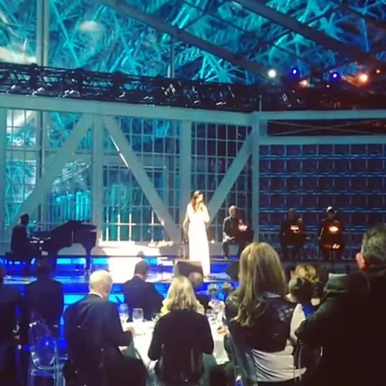 Lana Del Rey – Video Games (Live @ «Breakthrough Prize»)