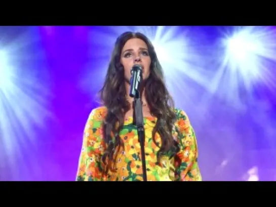 Lana Del Rey – Video Games (Live @ «Kucukciftlik Park»)