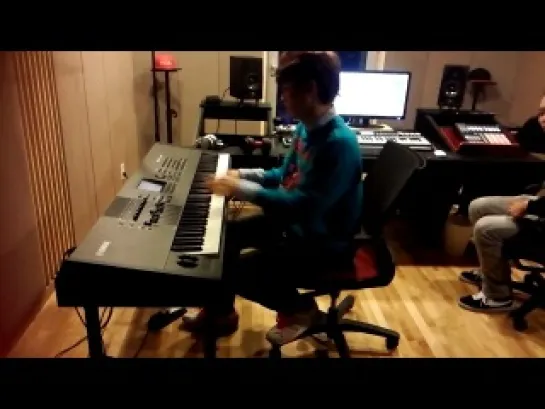 131105 Kompany 93 - ToppDogg Jenissi Piano