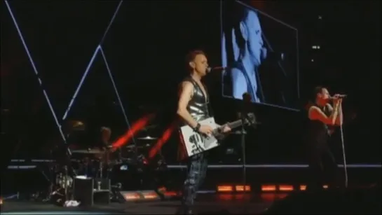 Depeche Mode - A Pain That I'm Used To (Live at the O2 World in Berlin, Germany on 27 November 2013