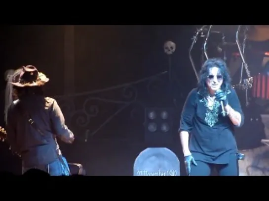 Alice Cooper ft. Johnny Depp - "Revolution" (Beatles cover) - Live at Orpheum