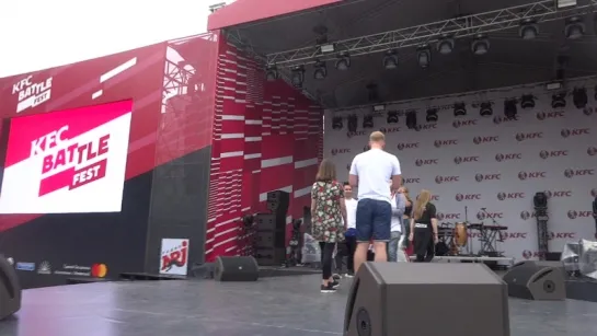 Снимают(2раз)(#KFCBattleFEST,#ПаркСокольники,#БериСвое,22.7.18)